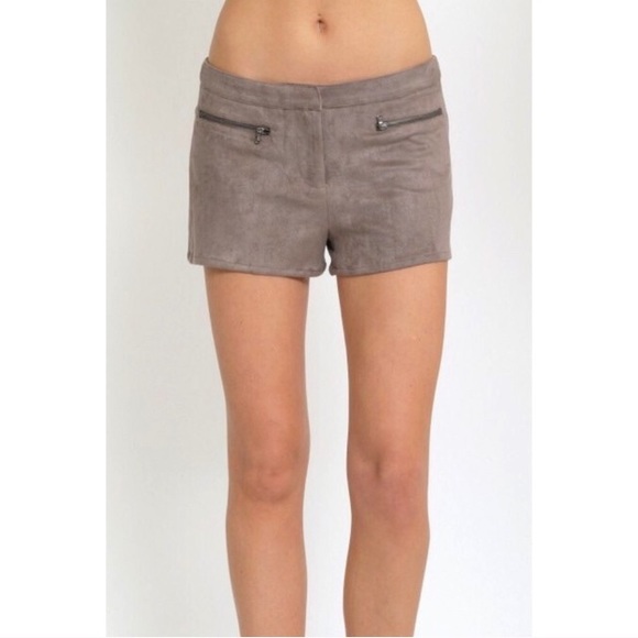 SUEDE SHORTS - Picture 3 of 5
